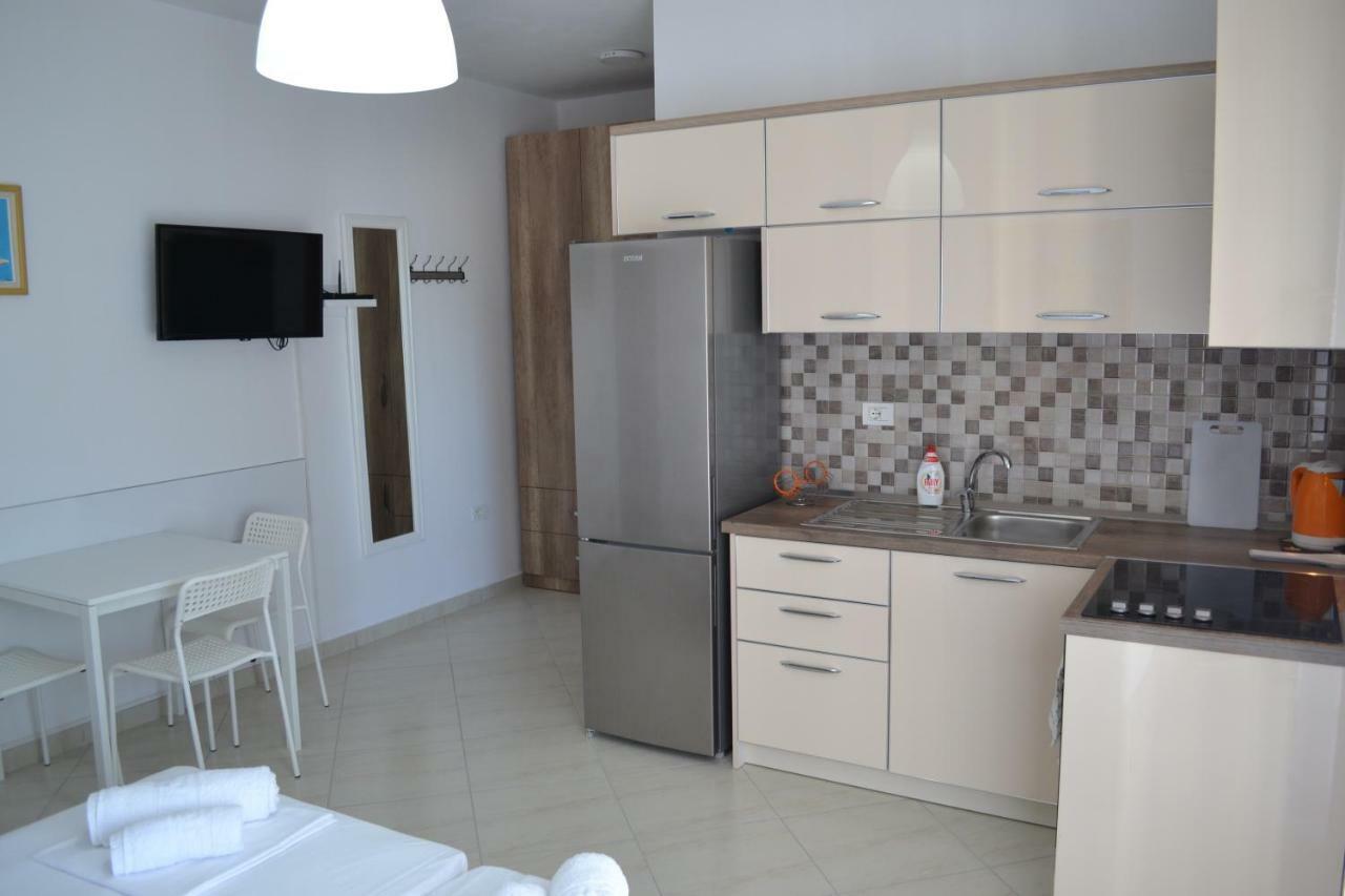 Seaview Bay Studio & Private Garage Vlorë Exterior foto